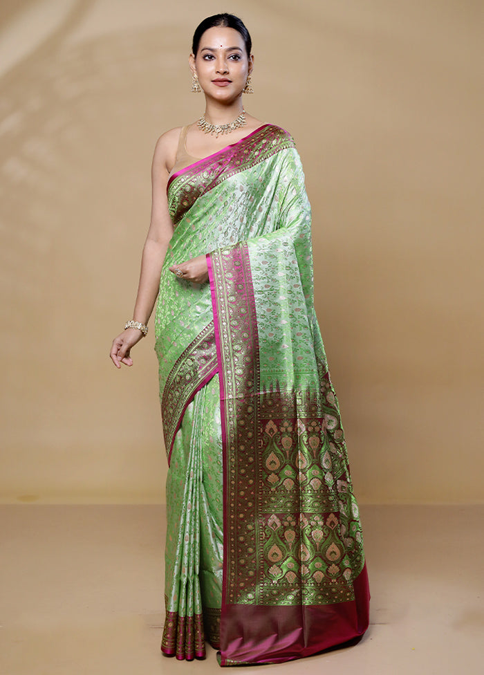 Green Tanchoi Silk Saree With Blouse Piece