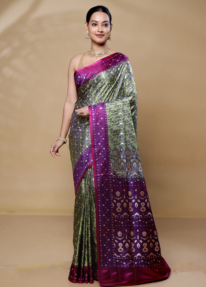 Green Tanchoi Silk Saree With Blouse Piece