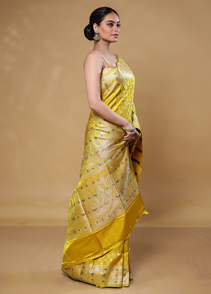 Yellow Handloom Banarasi Pure Silk Saree With Blouse Piece