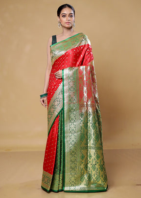 Red Tanchoi Silk Saree With Blouse Piece