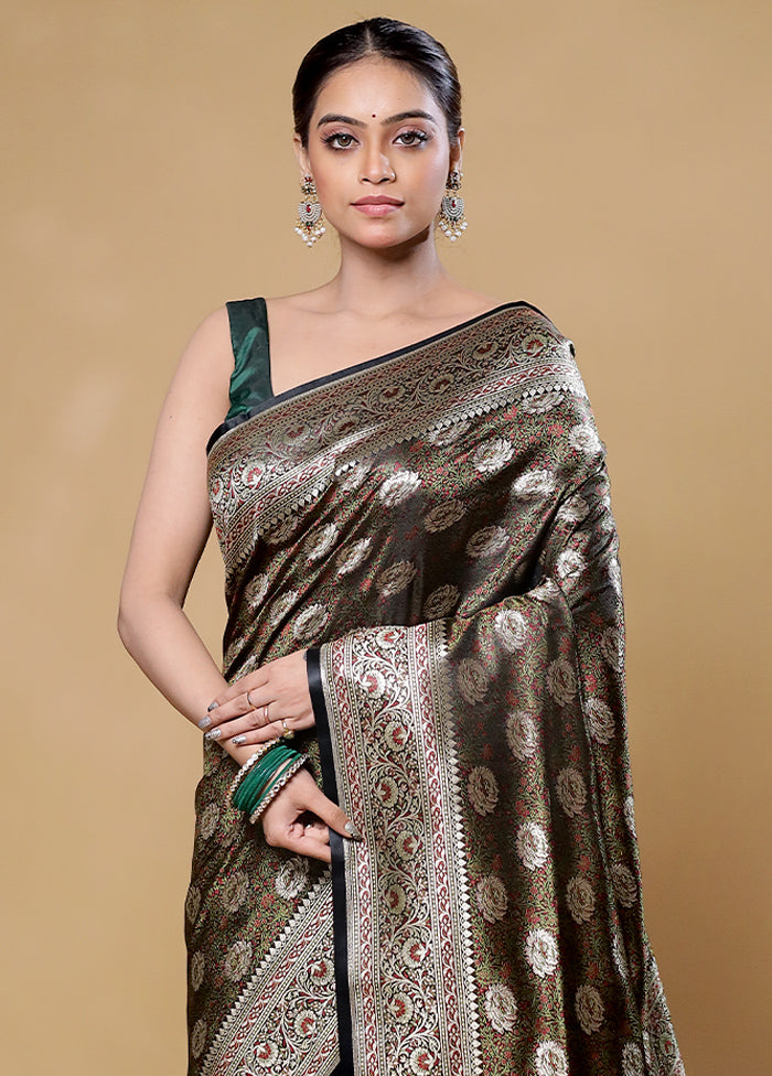 Green Tanchoi Silk Saree With Blouse Piece