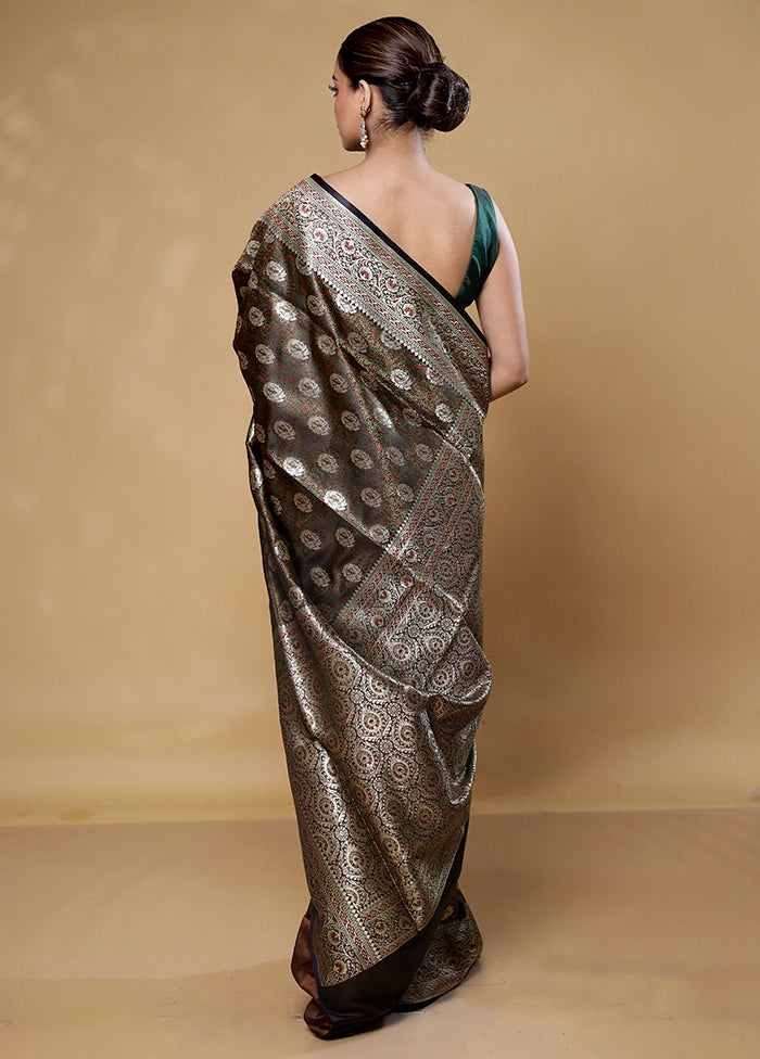 Green Tanchoi Silk Saree With Blouse Piece