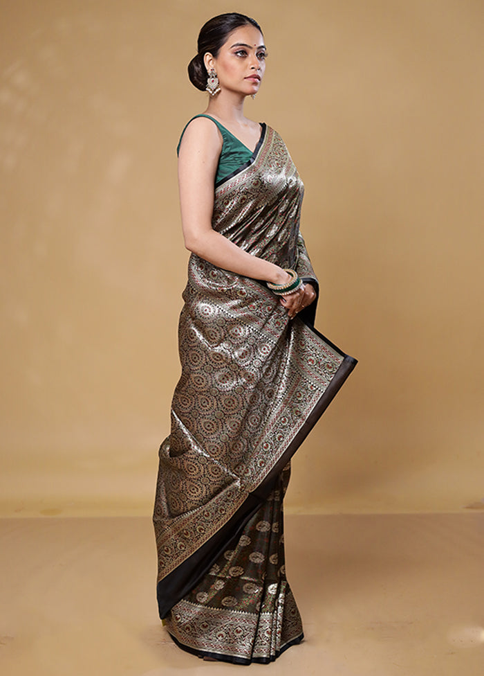 Green Tanchoi Silk Saree With Blouse Piece