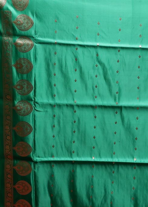 Green Handloom Banarasi Pure Silk Saree With Blouse Piece