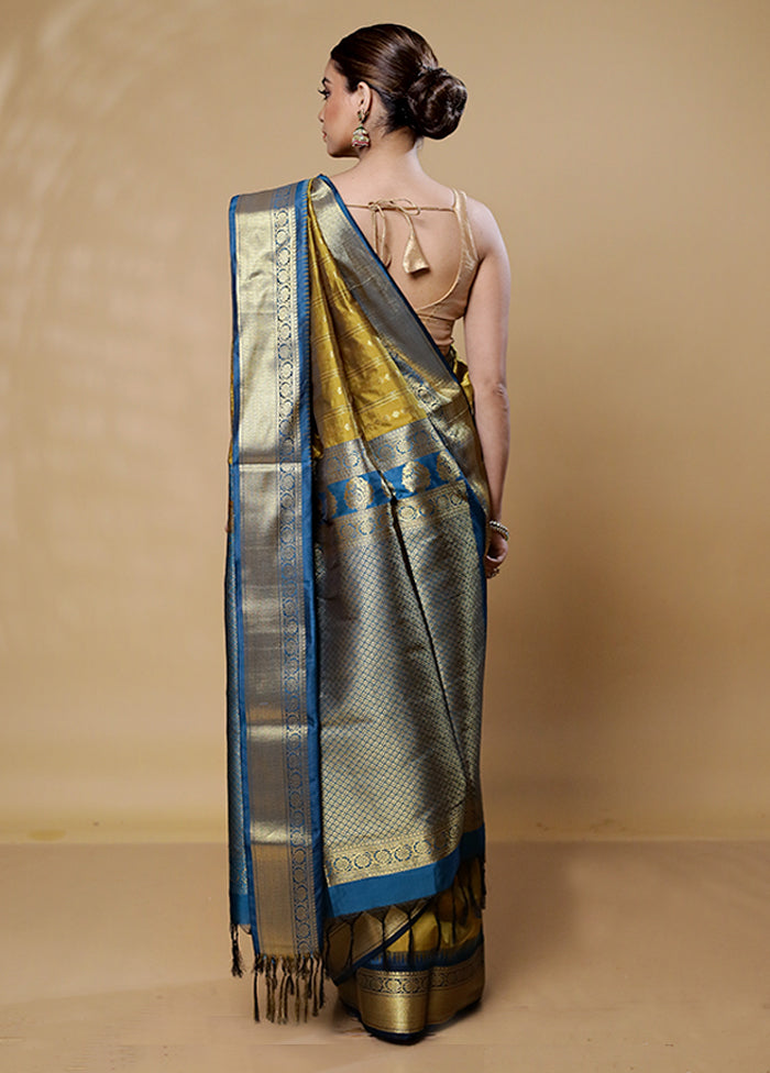 Green Kanjivaram Silk Saree With Blouse Piece