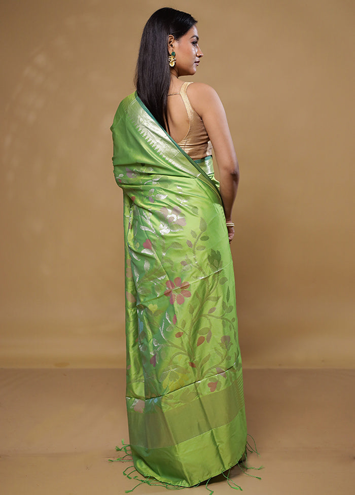 Green Dupion Silk Saree With Blouse Piece