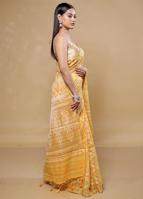 Yellow Cotton Saree With Blouse Piece