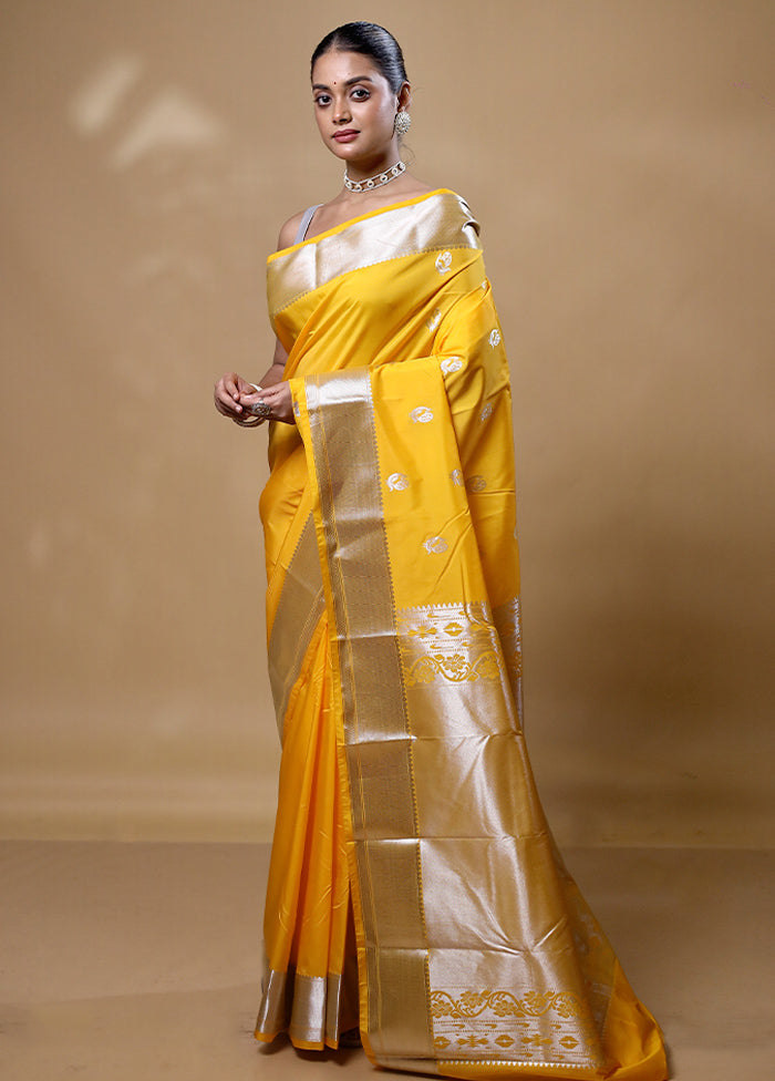 Yellow Kanjivaram Silk Saree With Blouse Piece