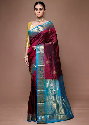 Maroon Handloom Kanjivaram Pure Silk Saree With Blouse Piece