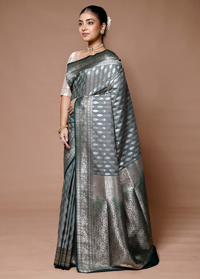 Green Uppada Silk Saree With Blouse Piece