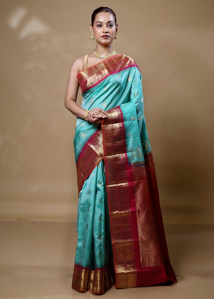 Blue Handloom Kanchipuram Pure Silk Saree With Blouse Piece