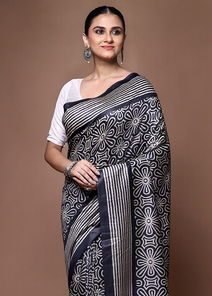 Grey Printed Silk Saree Without Blouse Piece