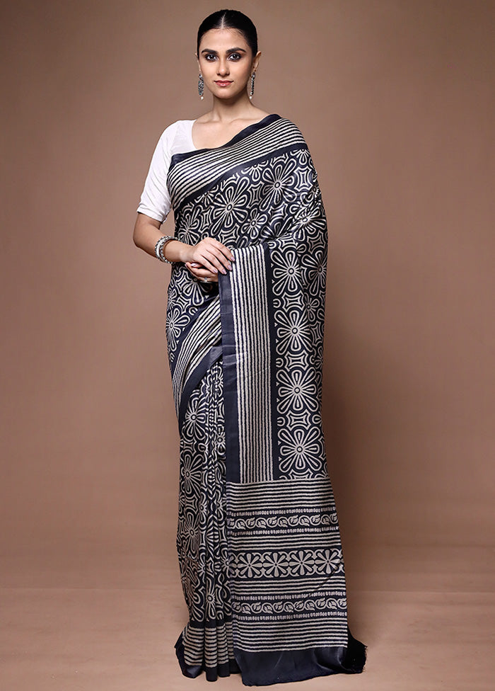 Grey Printed Silk Saree Without Blouse Piece