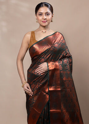 Green Kanjivaram Silk Saree With Blouse Piece