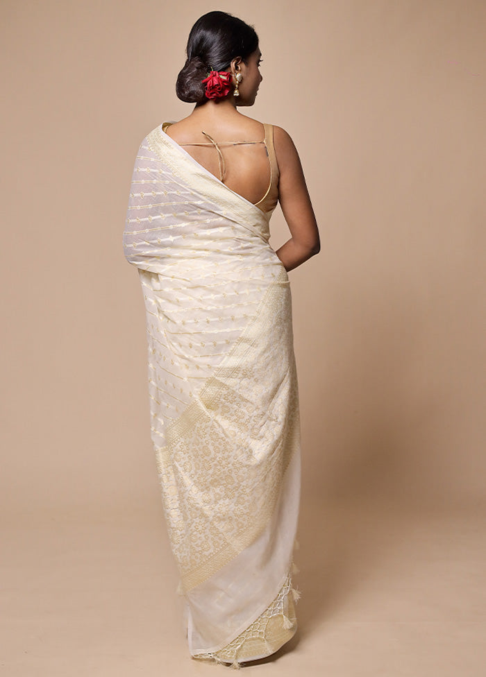 White Kora Silk Saree With Blouse Piece