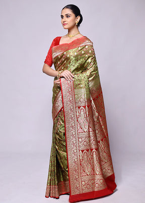 Green Handloom Tanchoi Pure Silk Saree With Blouse Piece