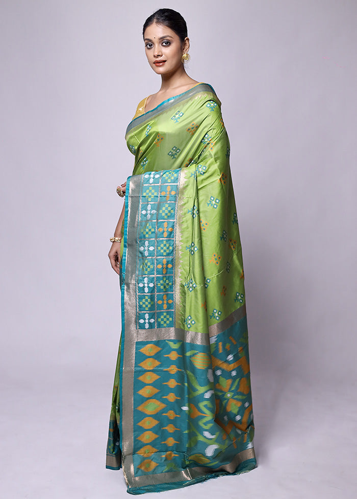 Green Dupion Silk Saree With Blouse Piece