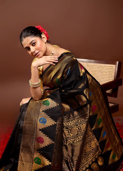 Black Gadwal Pure Silk Saree Without Blouse Piece