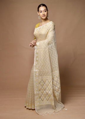 Cream Kora Silk Saree With Blouse Piece