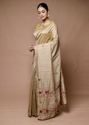 Cream Tussar Silk Saree With Blouse Piece