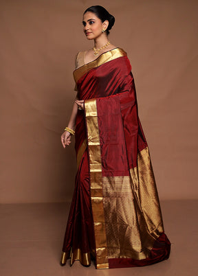 Maroon Handloom Kanjivaram Pure Silk Saree With Blouse Piece