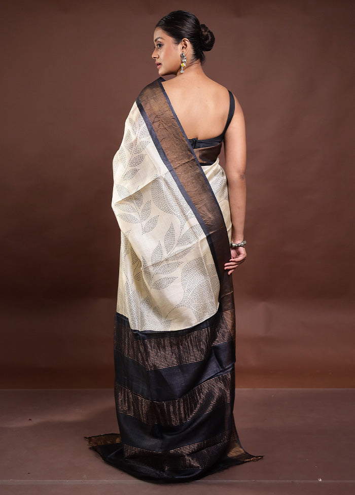 Cream Tussar Silk Saree With Blouse Piece