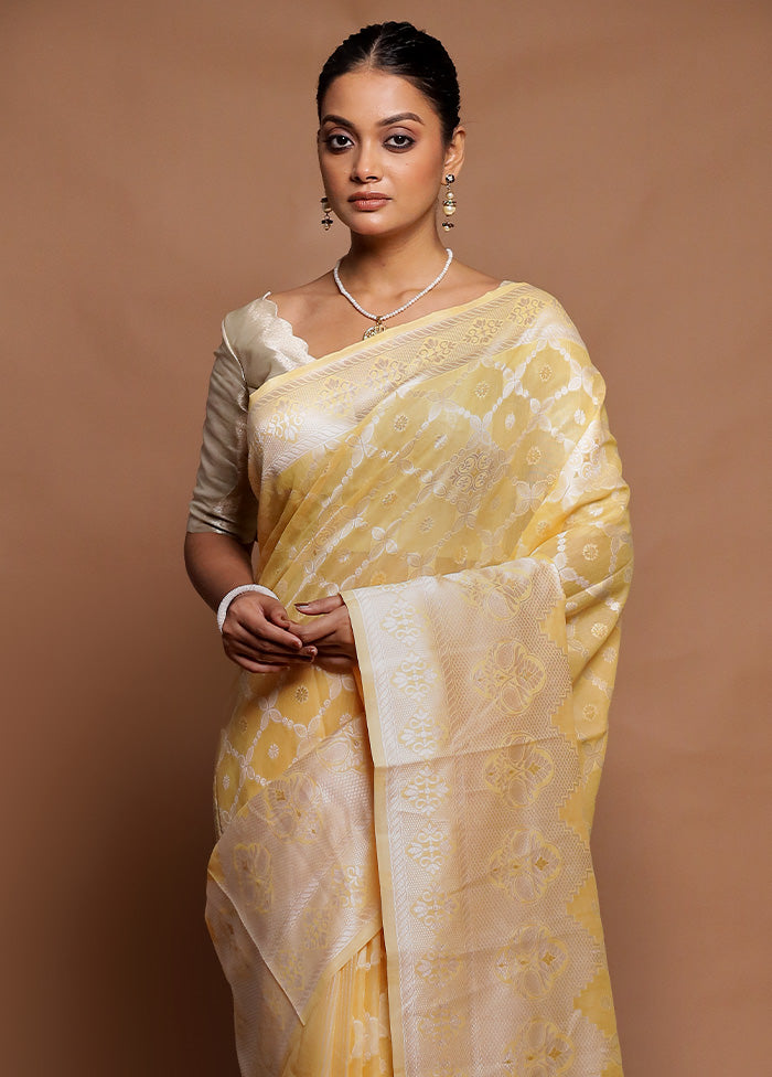 Yellow Cotton Saree With Blouse Piece