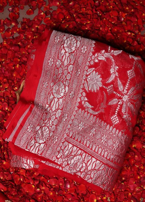 Red Handloom Pure Georgette Saree With Blouse Piece