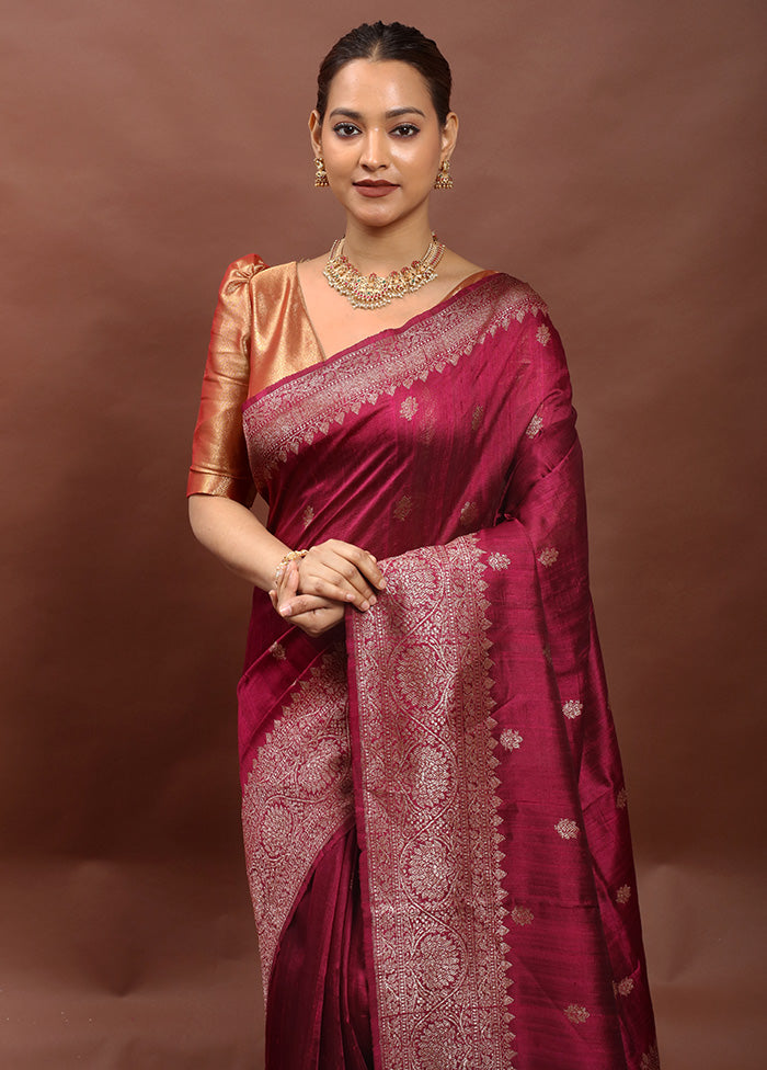 Maroon Handloom Tussar Pure Silk Saree With Blouse Piece