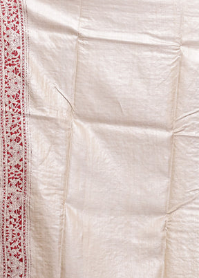 Cream Handloom Kantha Stitch Pure Silk Saree With Blouse Piece