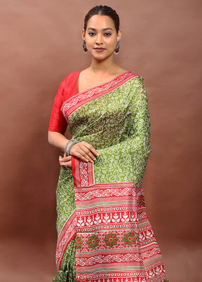 Green Printed Pure Silk Saree Without Blouse Piece