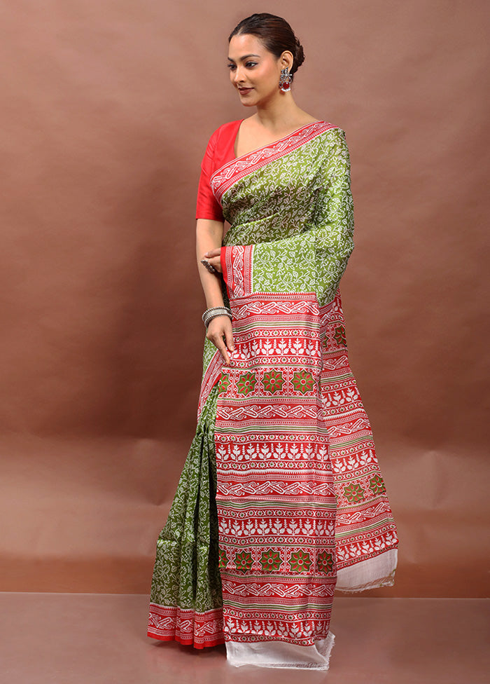 Green Printed Pure Silk Saree Without Blouse Piece