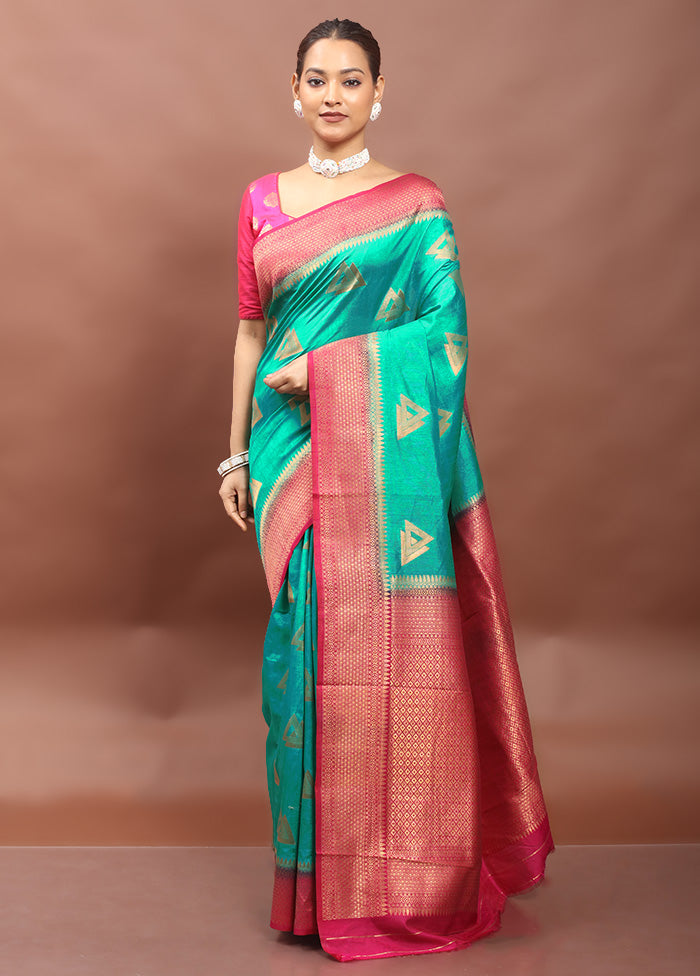 Green Dupion Silk Saree With Blouse Piece