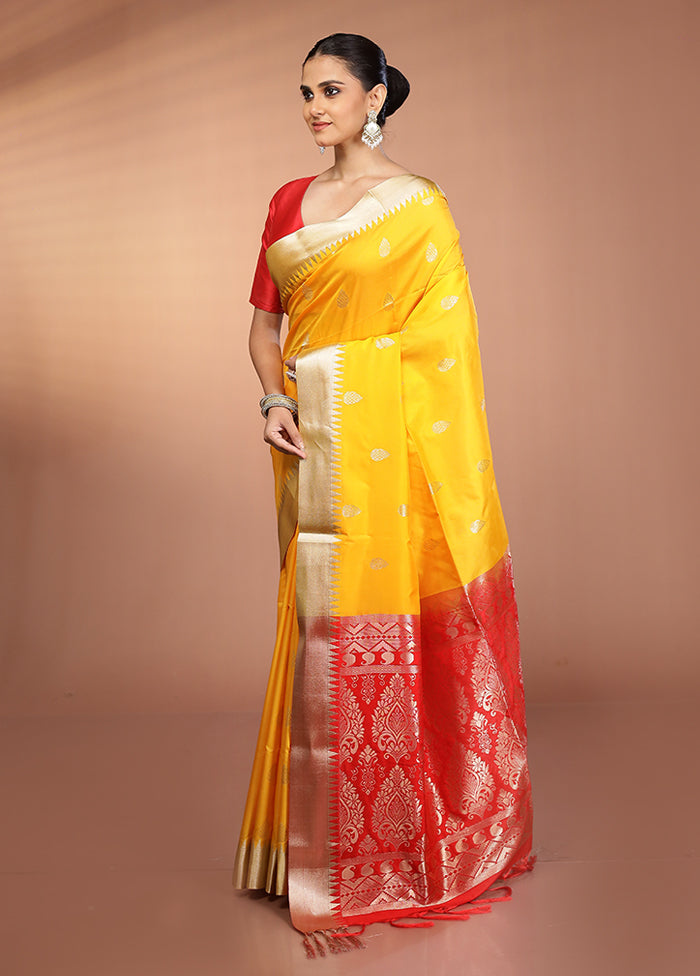 Yellow Kanjivaram Silk Saree With Blouse Piece