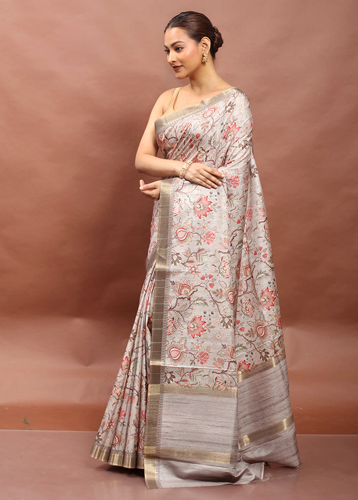 Cream Tussar Silk Saree With Blouse Piece