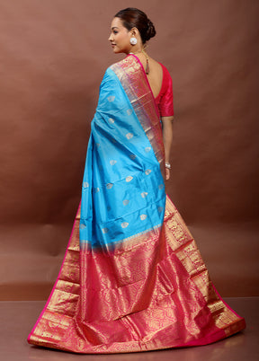 Blue Handloom Kanjivaram Pure Silk Saree With Blouse Piece