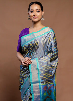 Grey Handloom Kanchipuram Pure Silk Saree With Blouse Piece