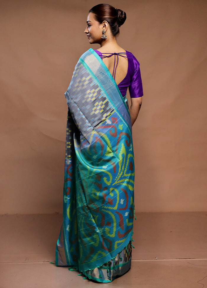 Grey Handloom Kanchipuram Pure Silk Saree With Blouse Piece