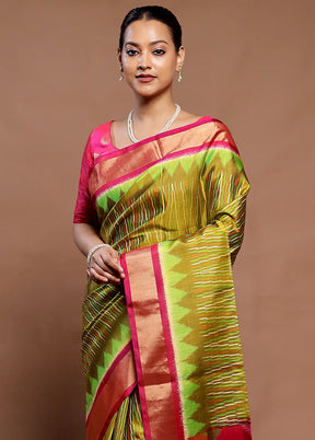 Yellow Handloom Kanchipuram Pure Silk Saree With Blouse Piece