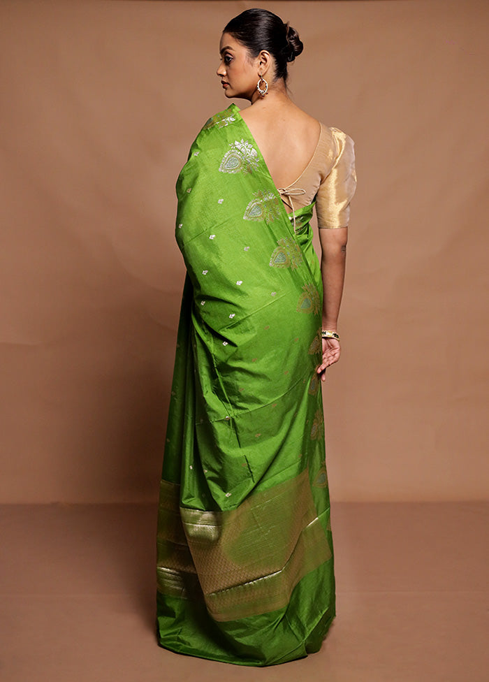 Green Dupion Silk Saree With Blouse Piece