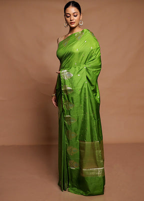 Green Dupion Silk Saree With Blouse Piece