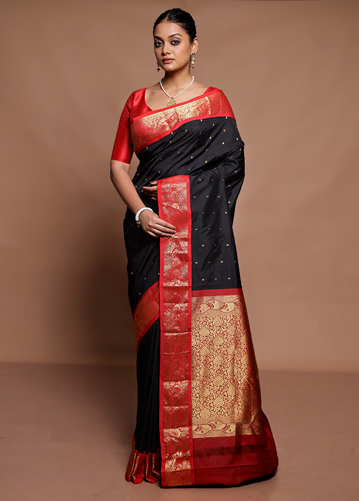 Black Kanjivaram Silk Saree With Blouse Piece