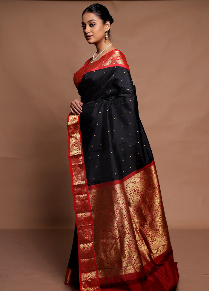 Black Kanjivaram Silk Saree With Blouse Piece