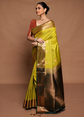 Green Dupion Silk Saree With Blouse Piece