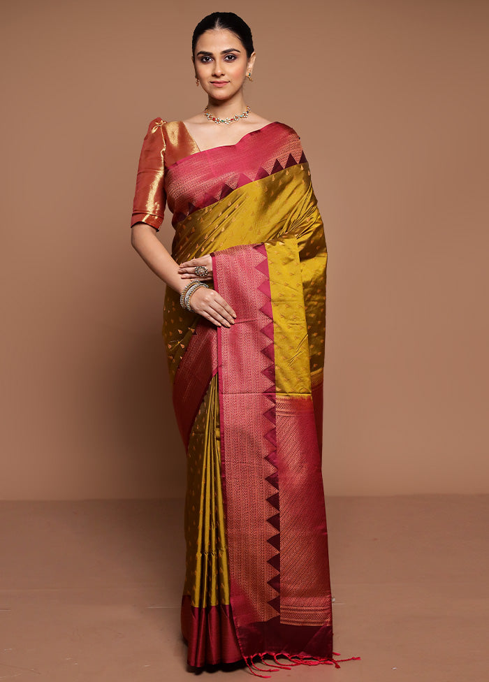 Green Dupion Silk Saree With Blouse Piece