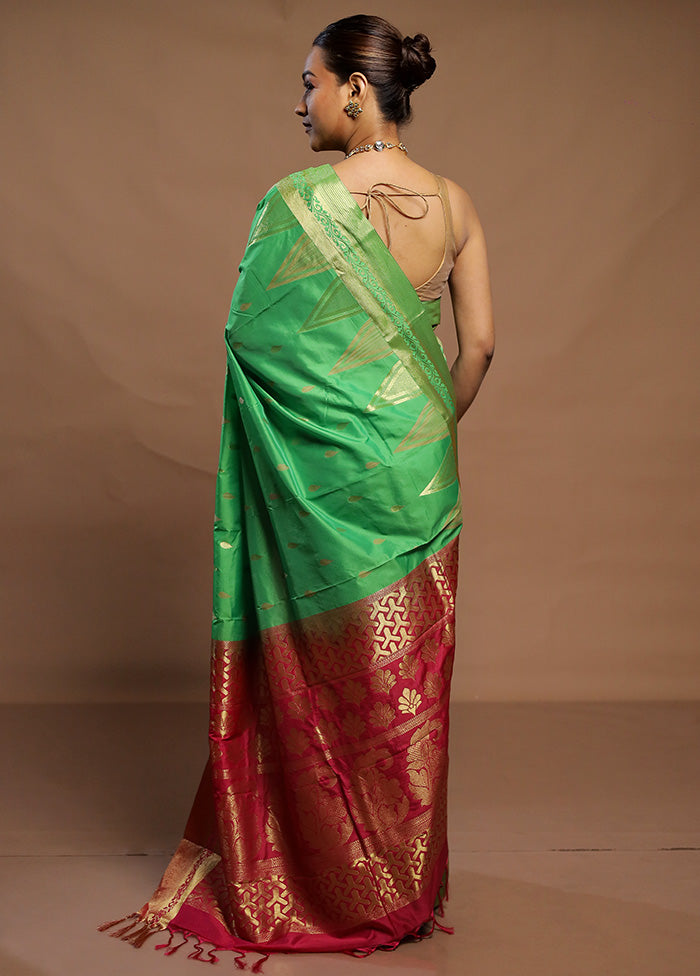 Green Kanjivaram Silk Saree With Blouse Piece