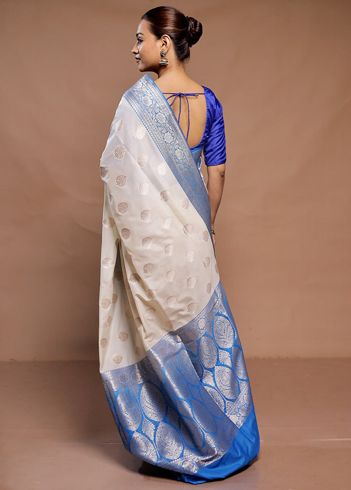 White Uppada Silk Saree With Blouse Piece