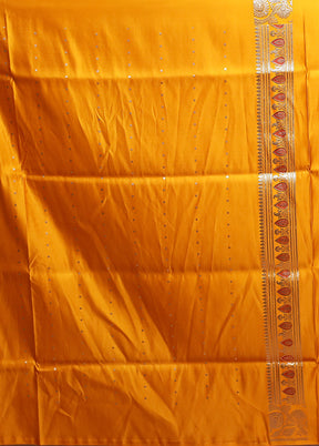 Yellow Handloom Banarasi Pure Silk Saree With Blouse Piece