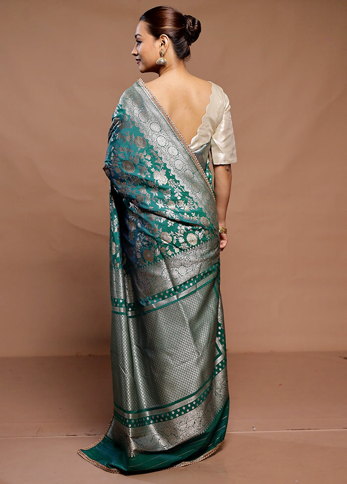 Green Uppada Silk Saree With Blouse Piece