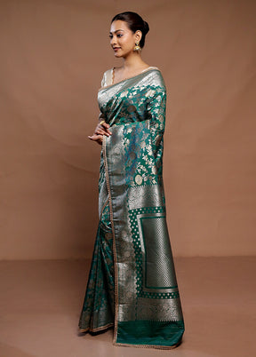 Green Uppada Silk Saree With Blouse Piece